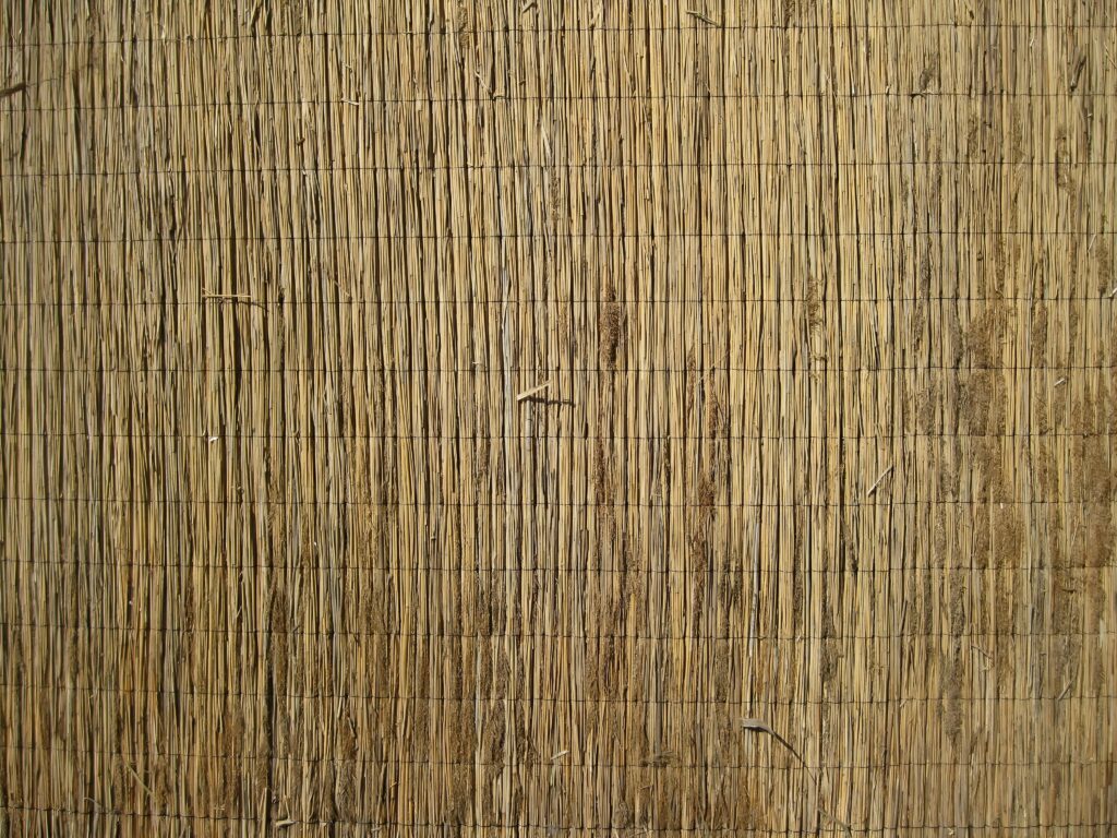 Terra Roseau : Paillasson camarguais en rouleau de roseau naturel de Ets. Combe, pour couverture de pergola, ou pour brise-vue en clôture de jardin.
